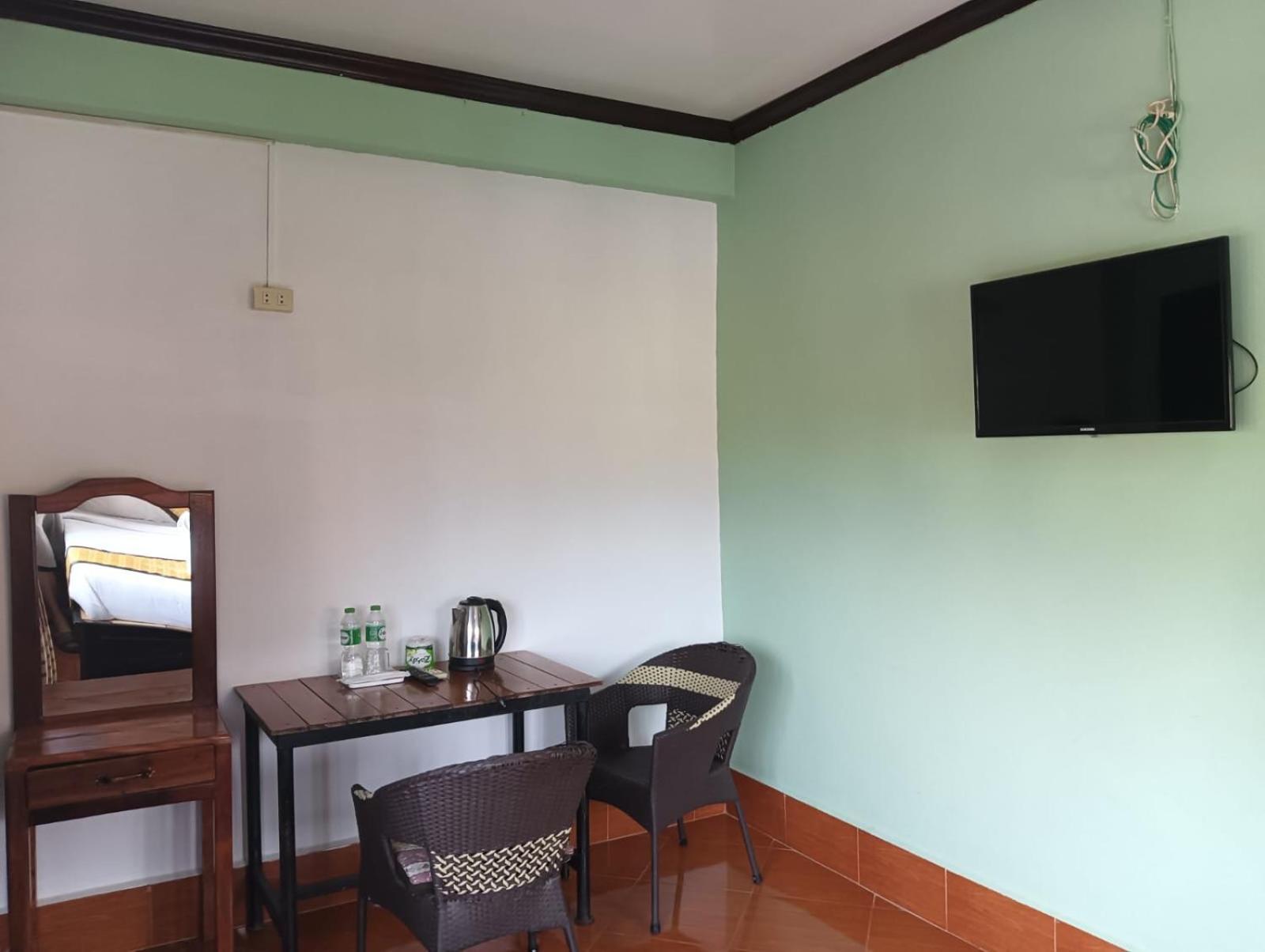 Bountang Riverside Hotel Vang Vieng Exterior photo