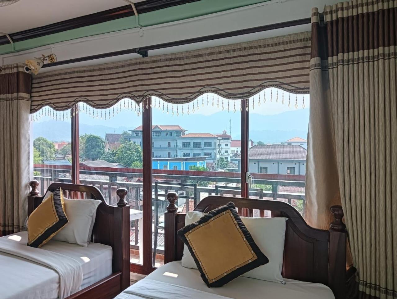 Bountang Riverside Hotel Vang Vieng Exterior photo