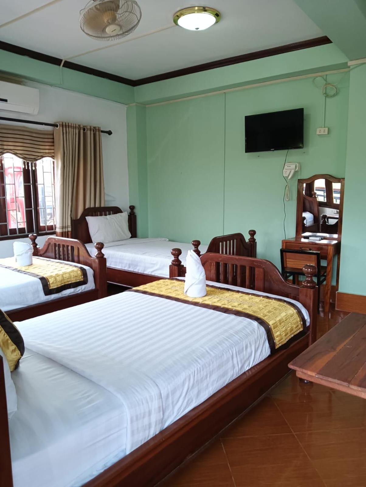 Bountang Riverside Hotel Vang Vieng Exterior photo